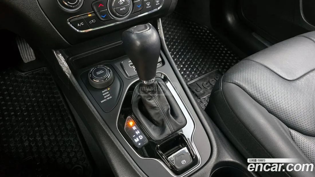 Jeep Cherokee - фото 9