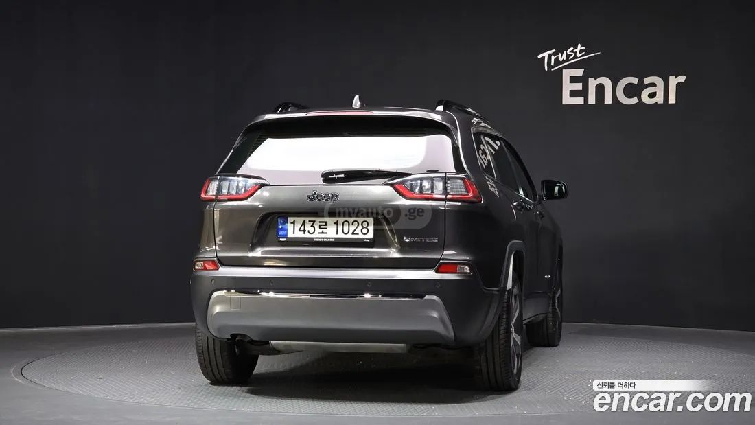 Jeep Cherokee - фото 4