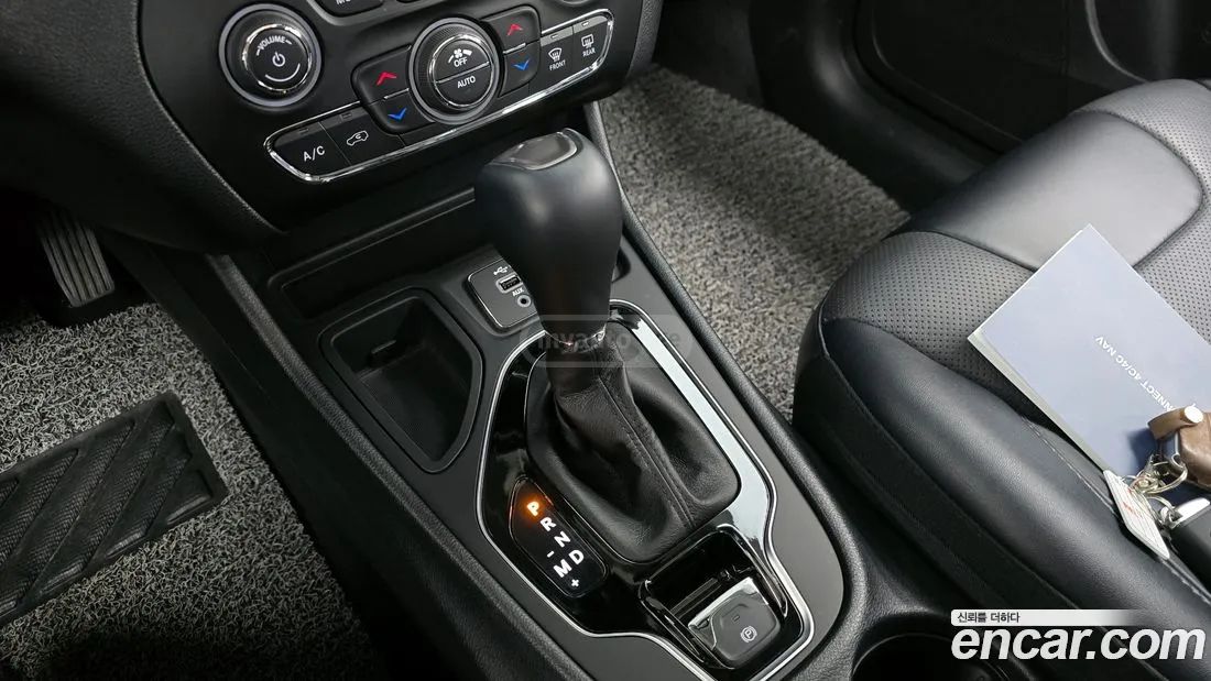 Jeep Cherokee - фото 9