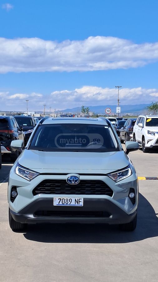 Toyota Rav 4 - фото 1