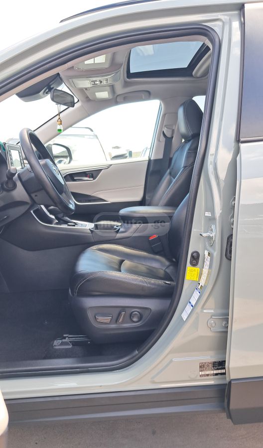 Toyota Rav 4 - фото 10