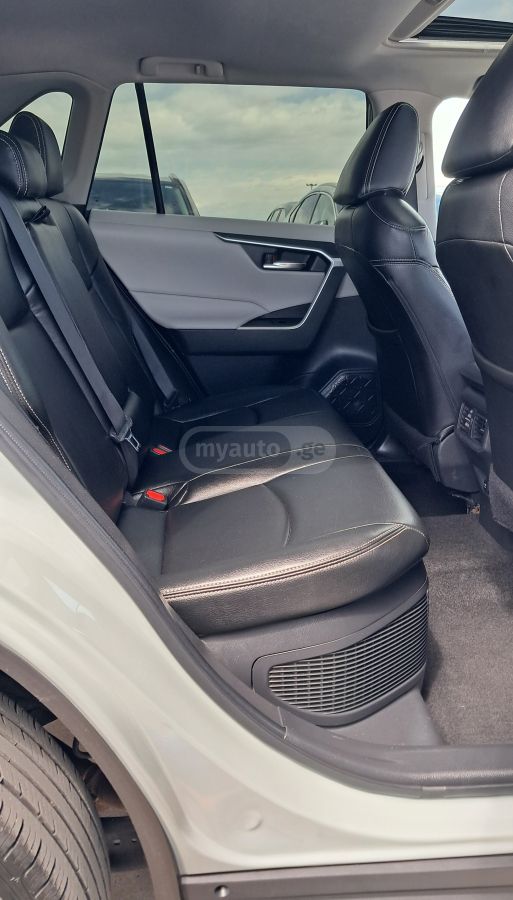 Toyota Rav 4 - фото 11