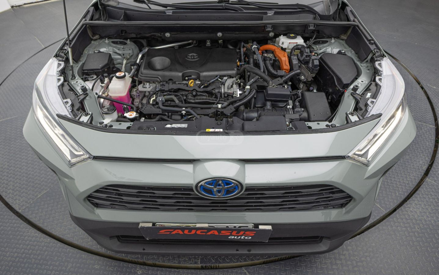 Toyota Rav 4 - фото 13