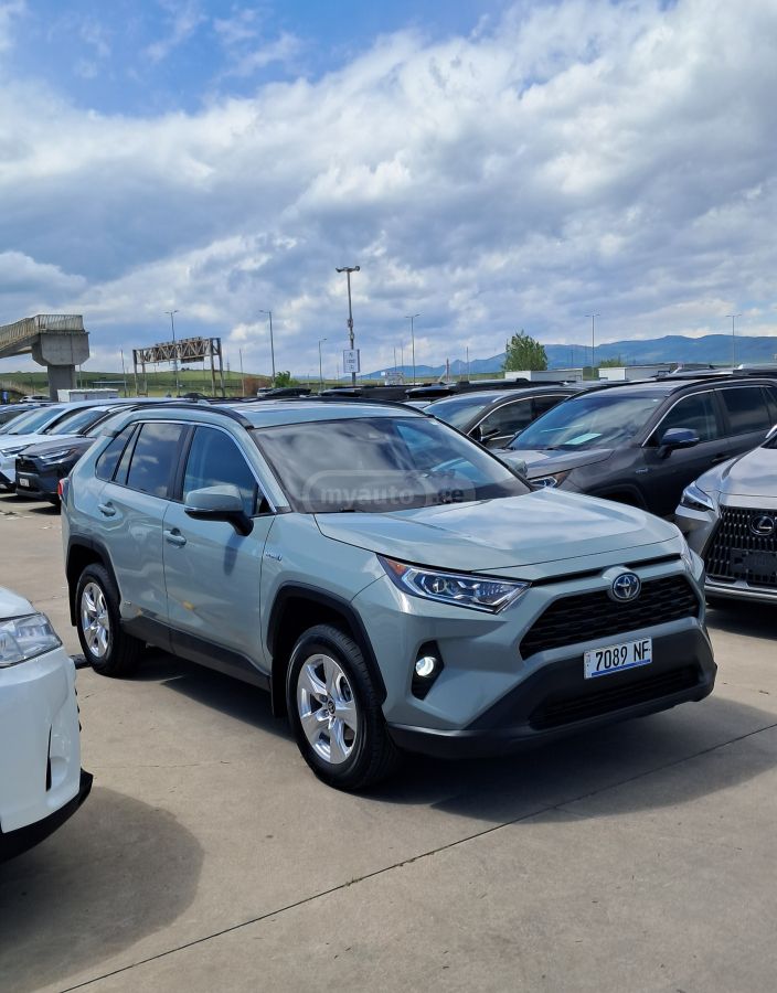 Toyota Rav 4 - фото 4