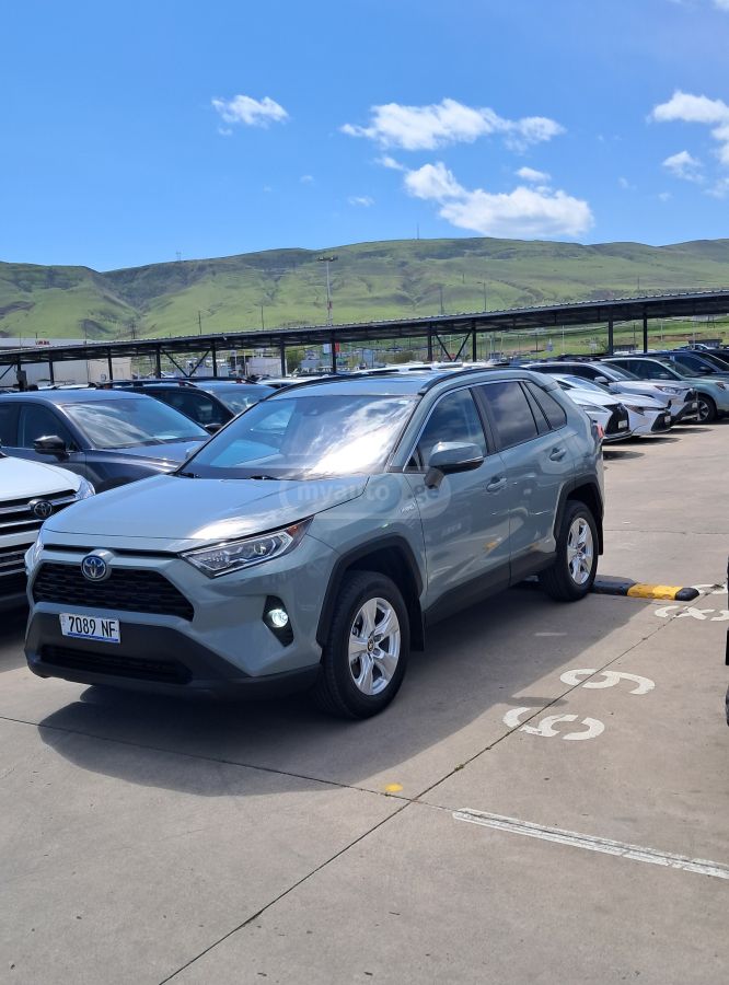 Toyota Rav 4 - фото 5