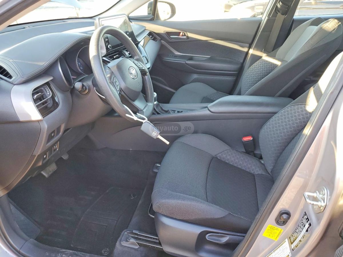 Toyota CHR - фото 7