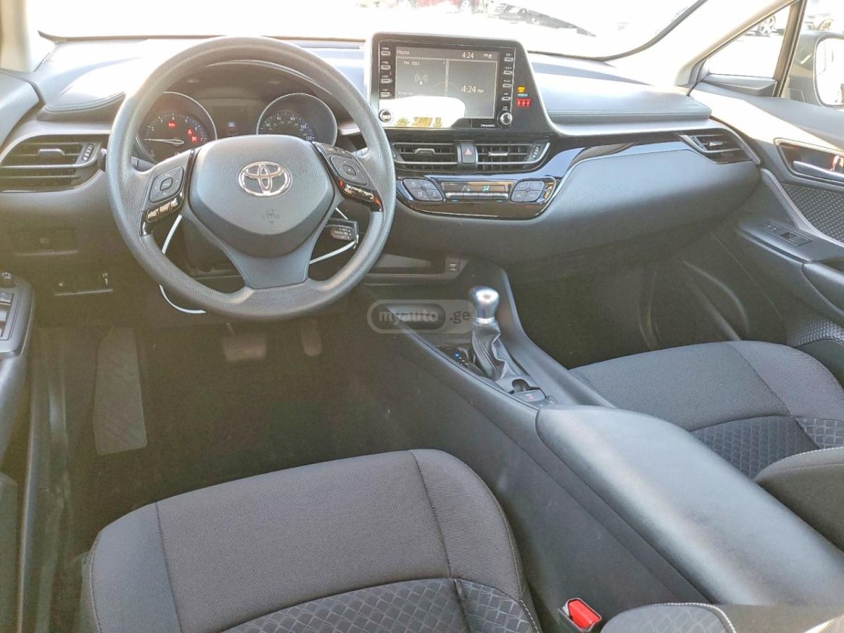 Toyota CHR - фото 8