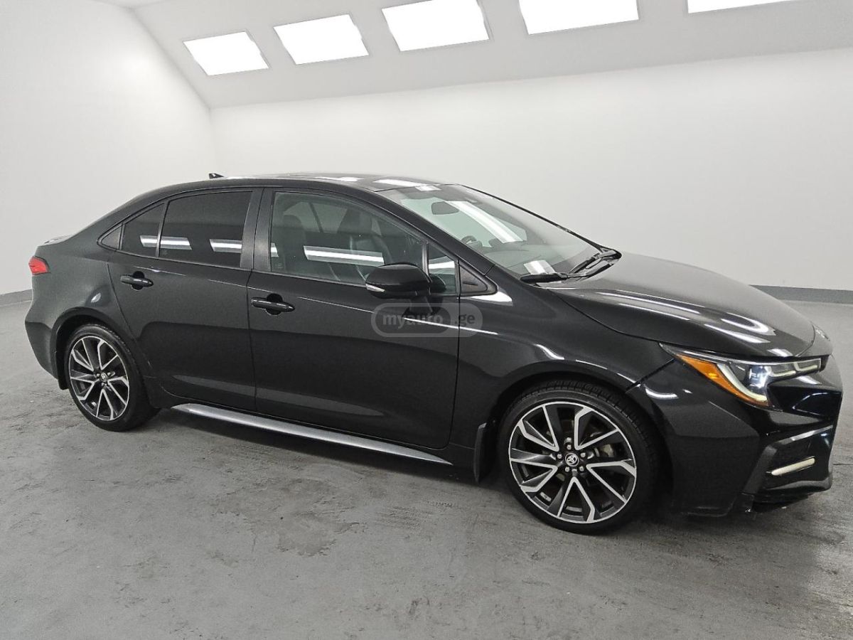 Toyota Corolla - фото 1