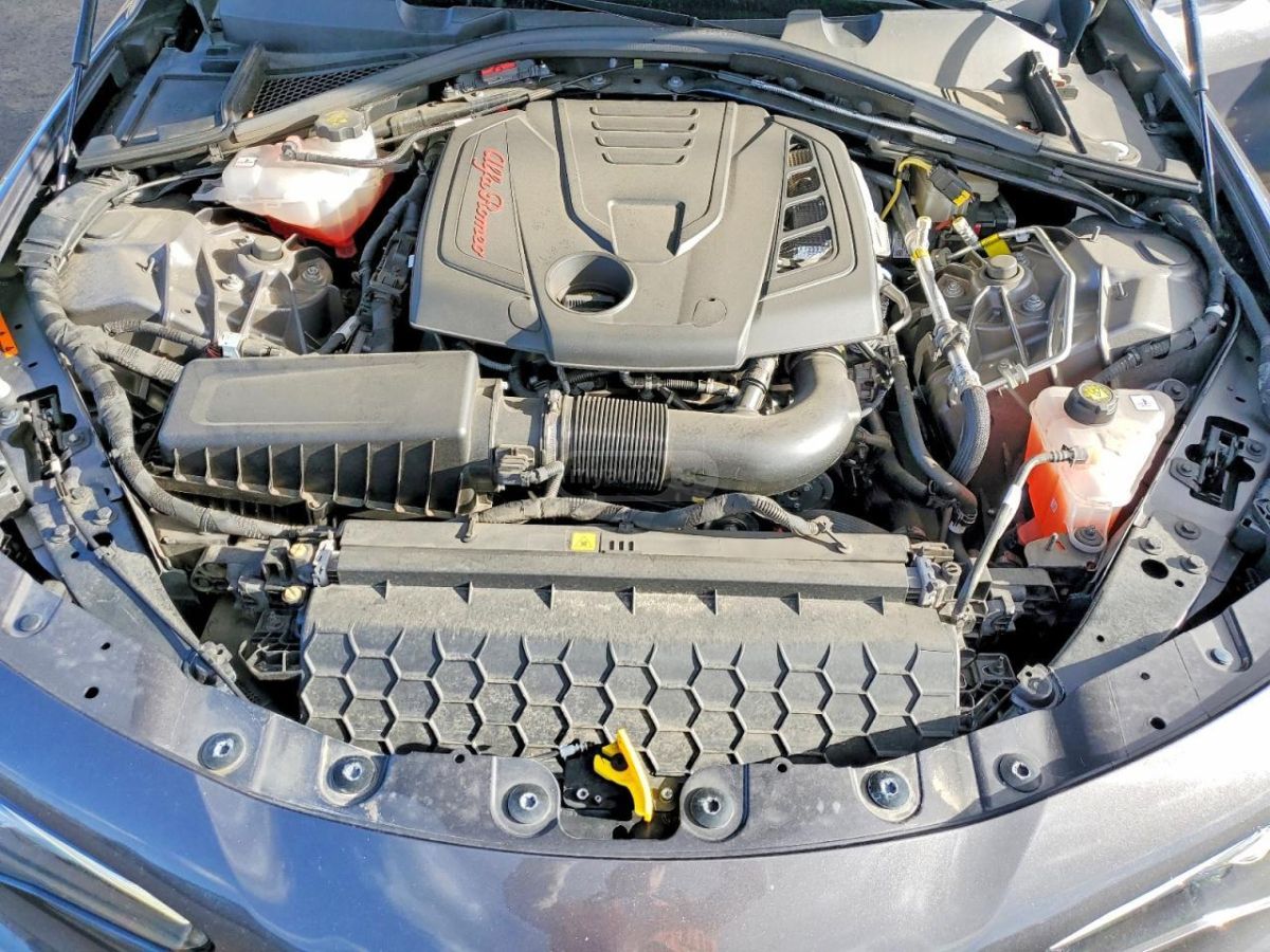 Alfa Romeo Giulia 2023 — миниатюра 10