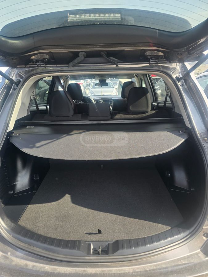 Toyota RAV 4 - фото 2