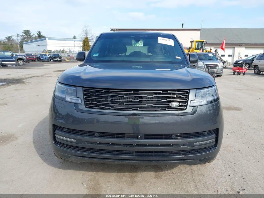 Land Rover Range Rover P400 Se 2025 — миниатюра 11