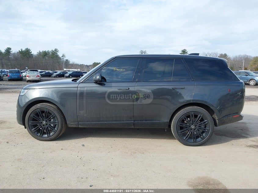 Land Rover Range Rover P400 Se 2025 — миниатюра 13