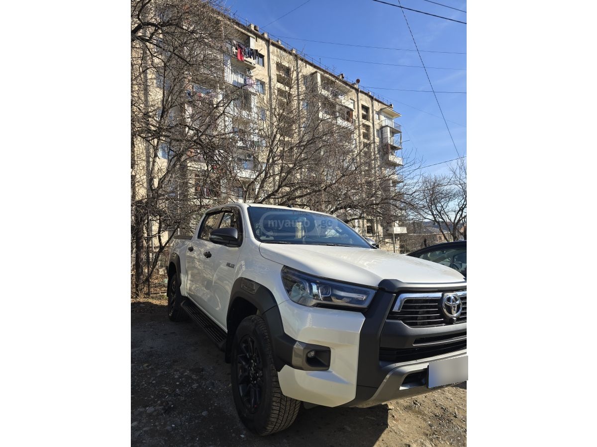 Toyota Hilux 2022 — миниатюра 5