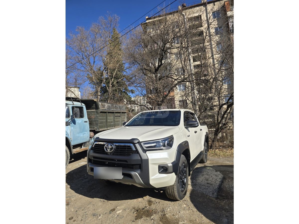 Toyota Hilux 2022 — миниатюра 6
