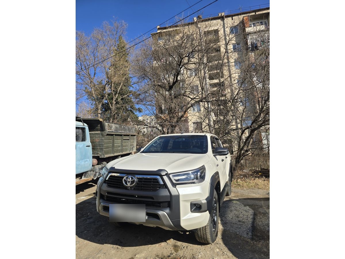 Toyota Hilux 2022 — миниатюра 7