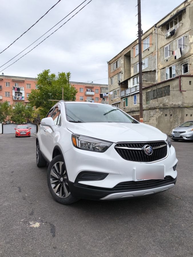 Buick Encore - фото 1