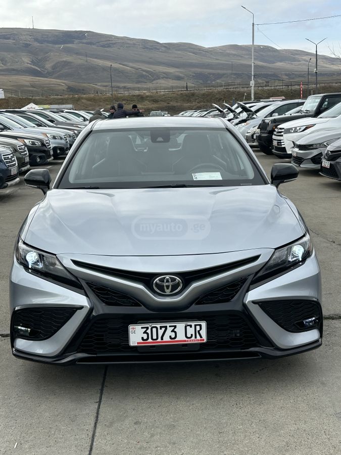 Toyota SE 4dr All-Wheel Drive Sedan A — миниатюра 6