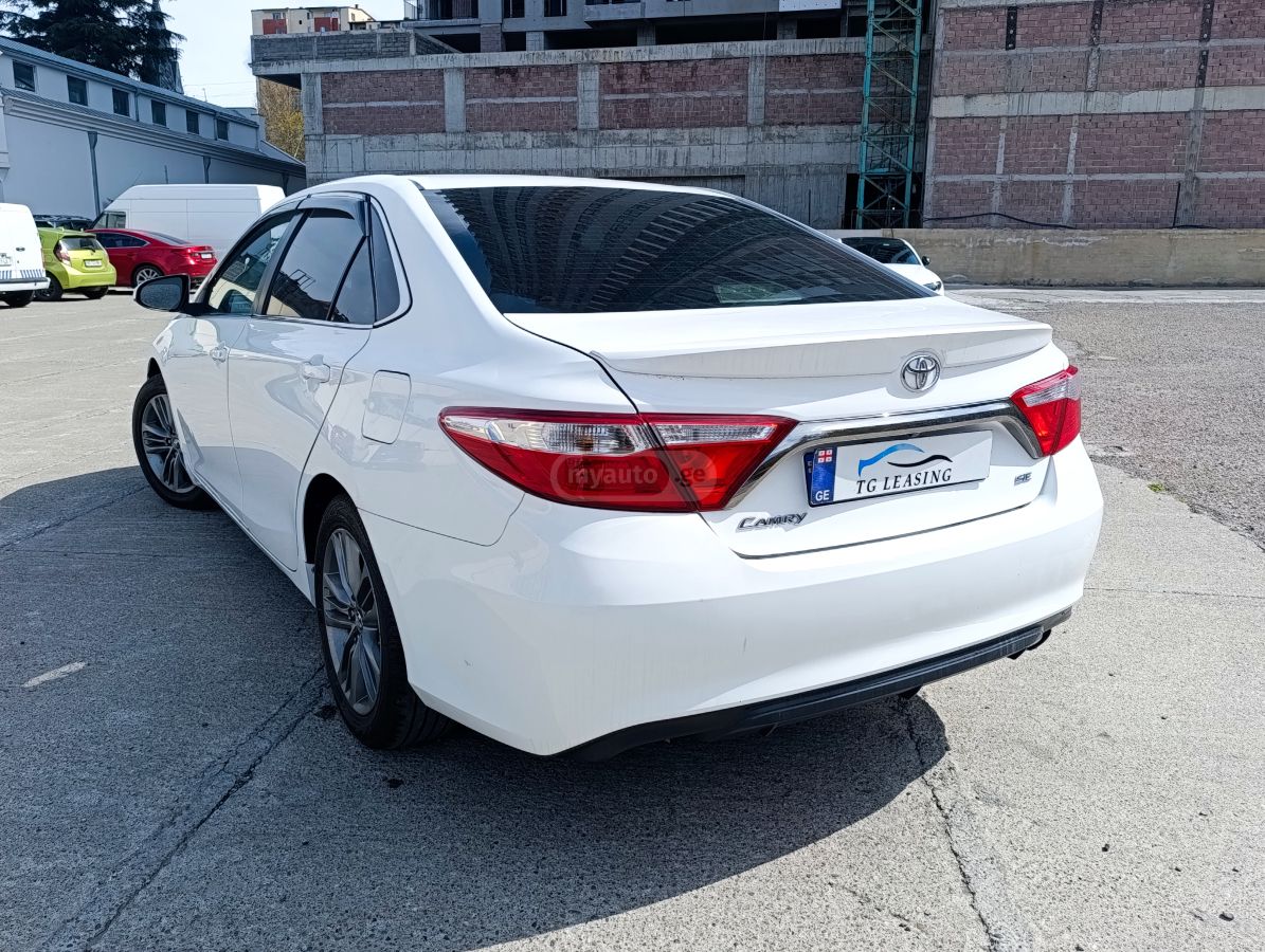 Toyota Camry - фото 6