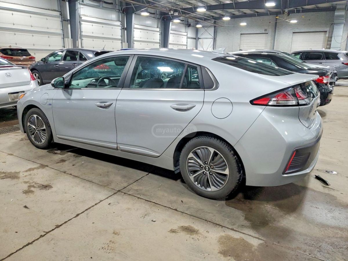 Hyundai Ioniq - фото 2