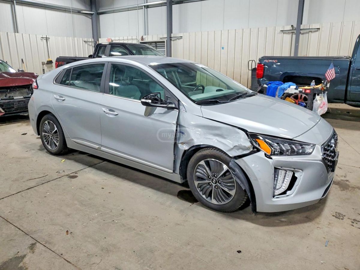 Hyundai Ioniq - фото 4