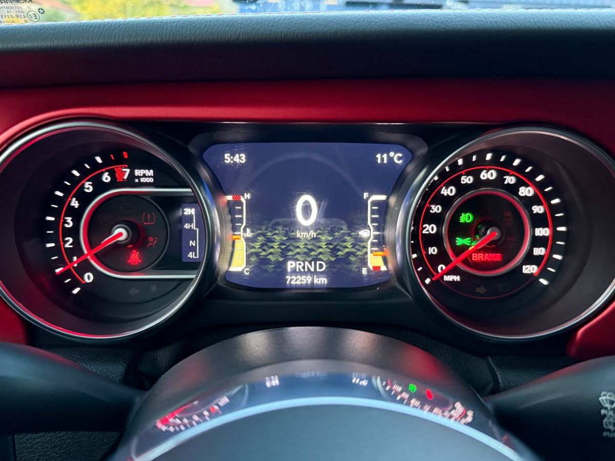 Jeep Wrangler - фото 2