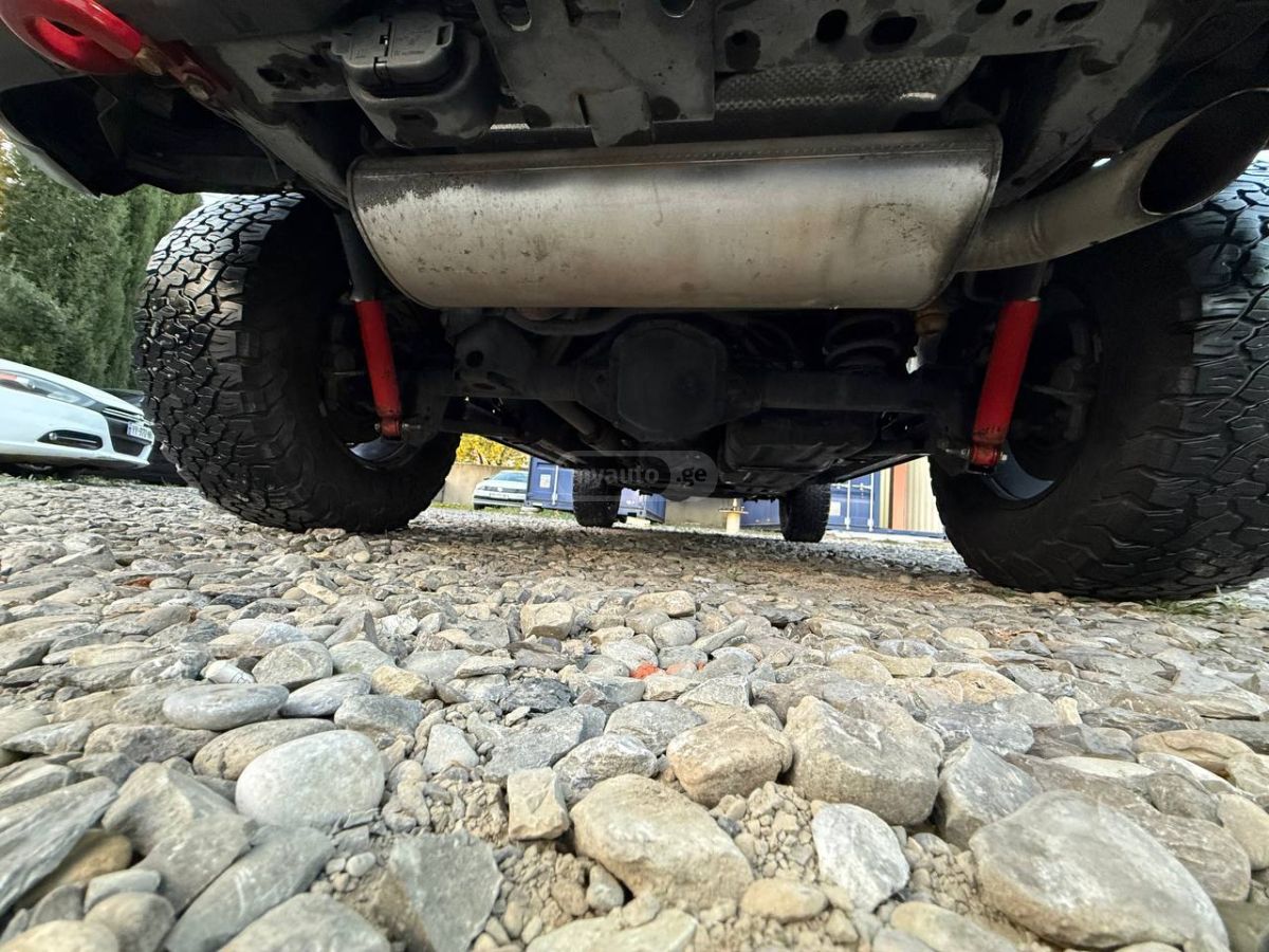 Jeep Wrangler - фото 7
