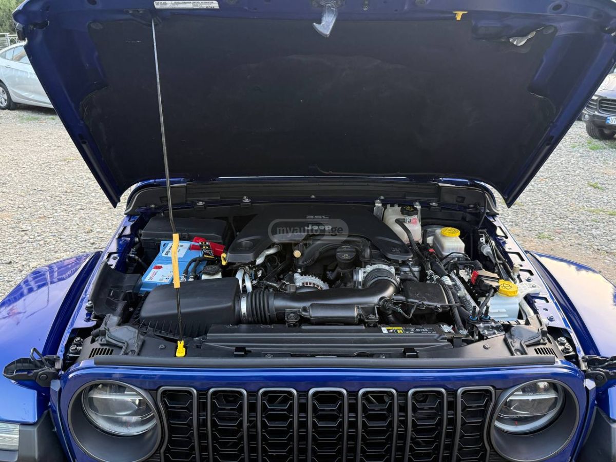 Jeep Wrangler - фото 8