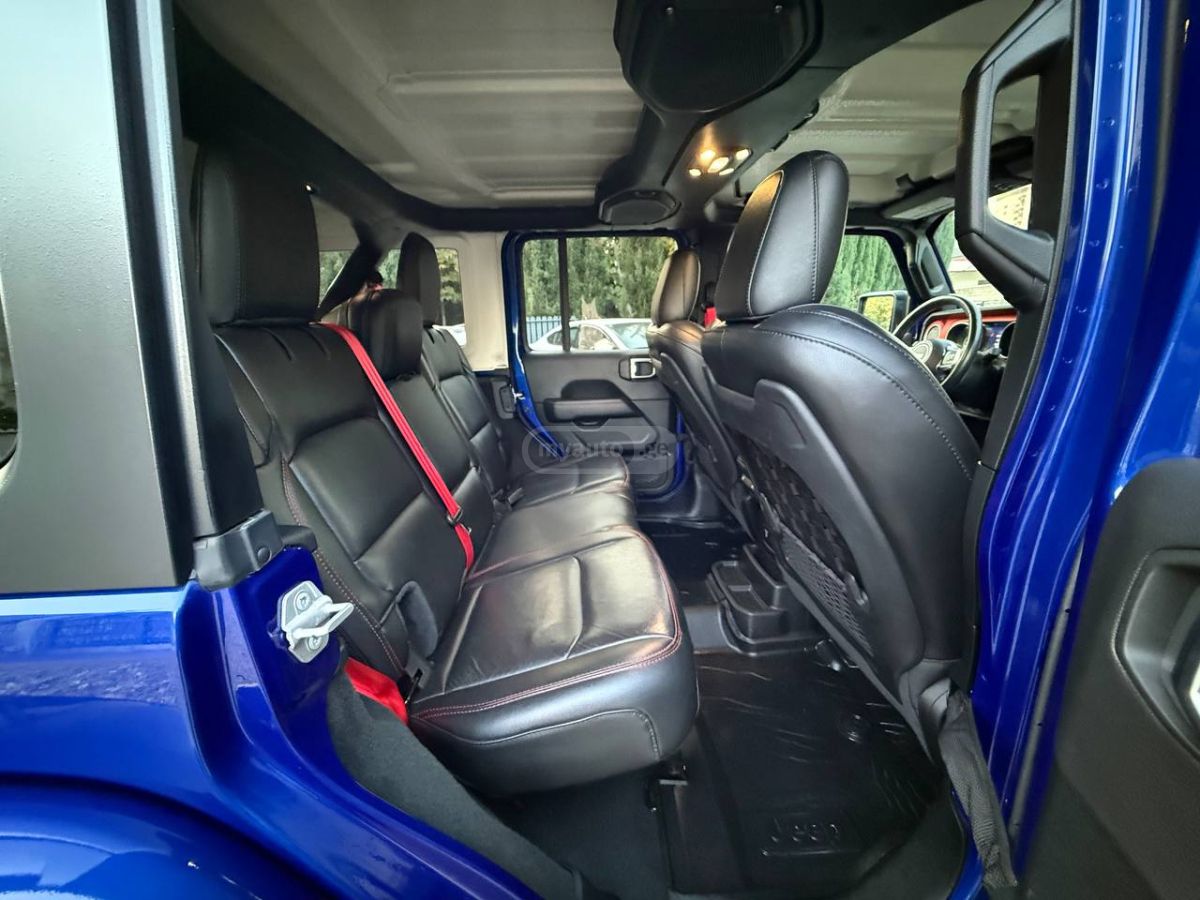 Jeep Wrangler - фото 9