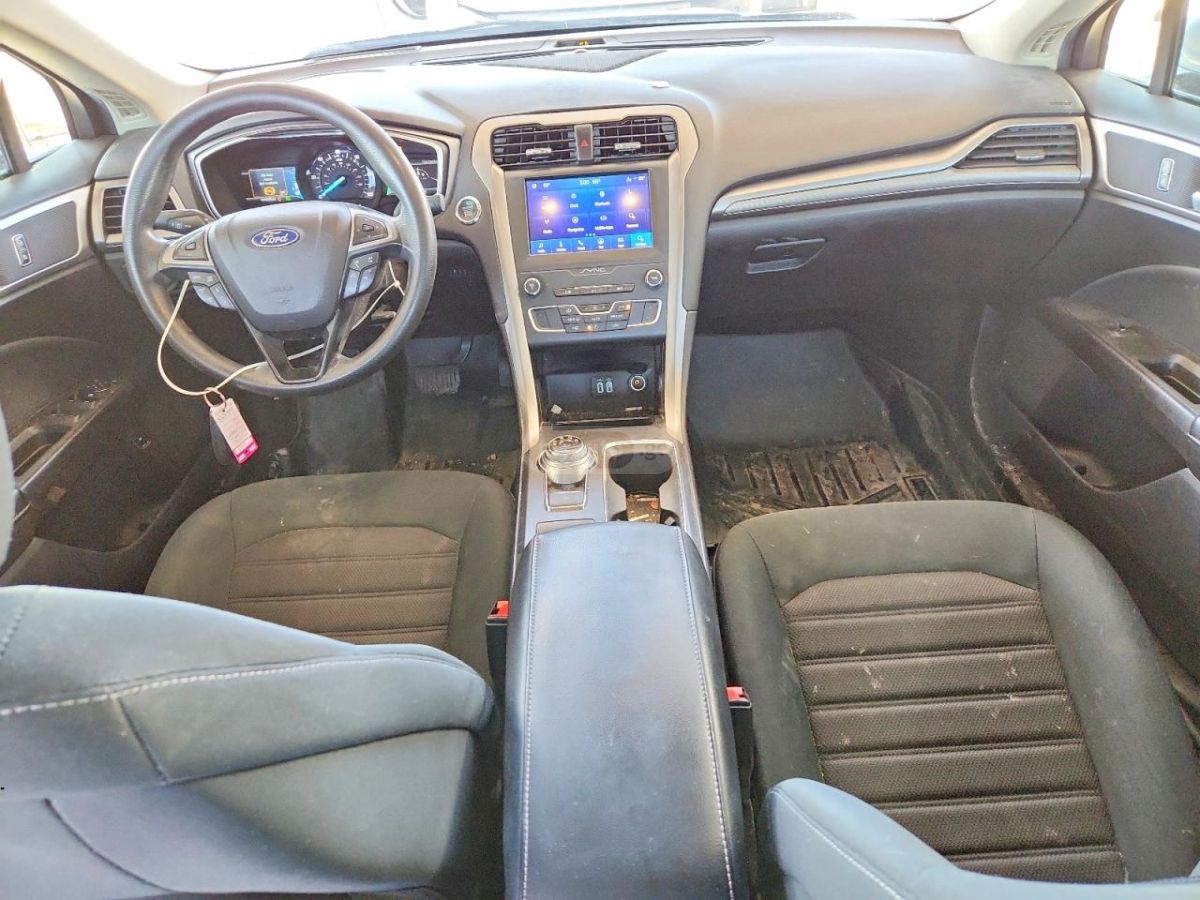 Ford Fusion - фото 8