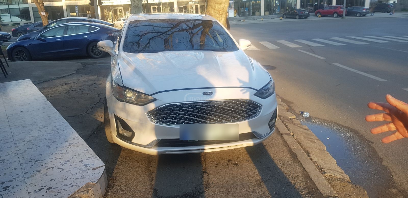 Ford Fusion - фото 1