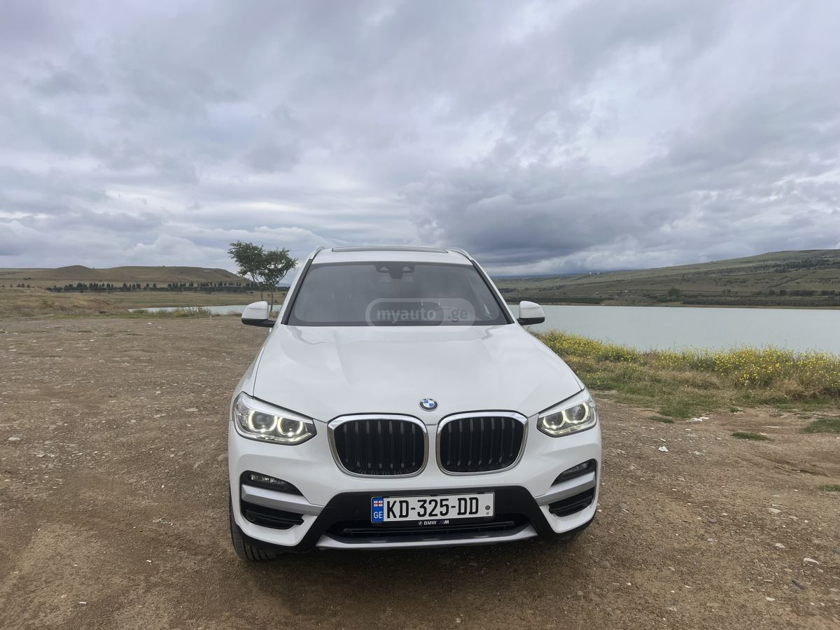 BMW X3 - фото 1