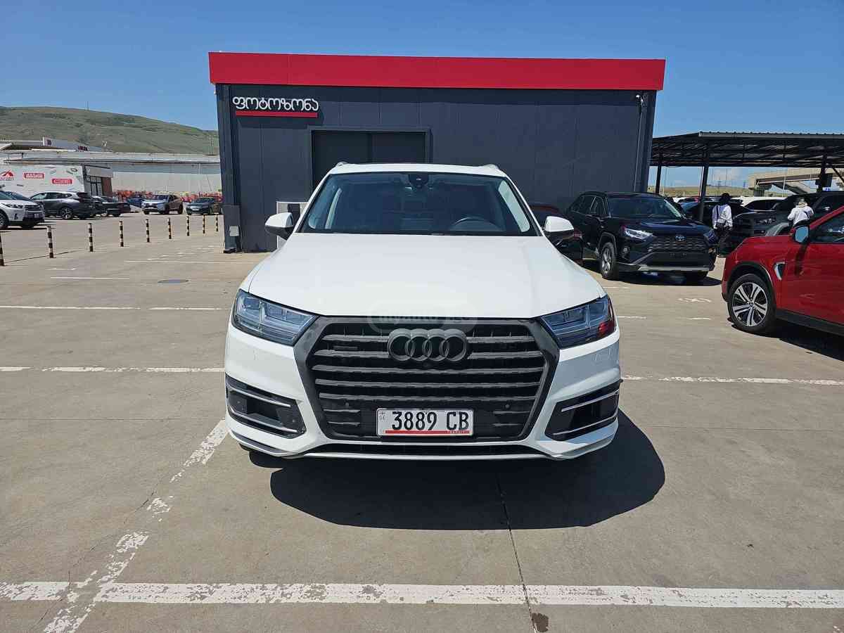 Audi Q7 - фото 2