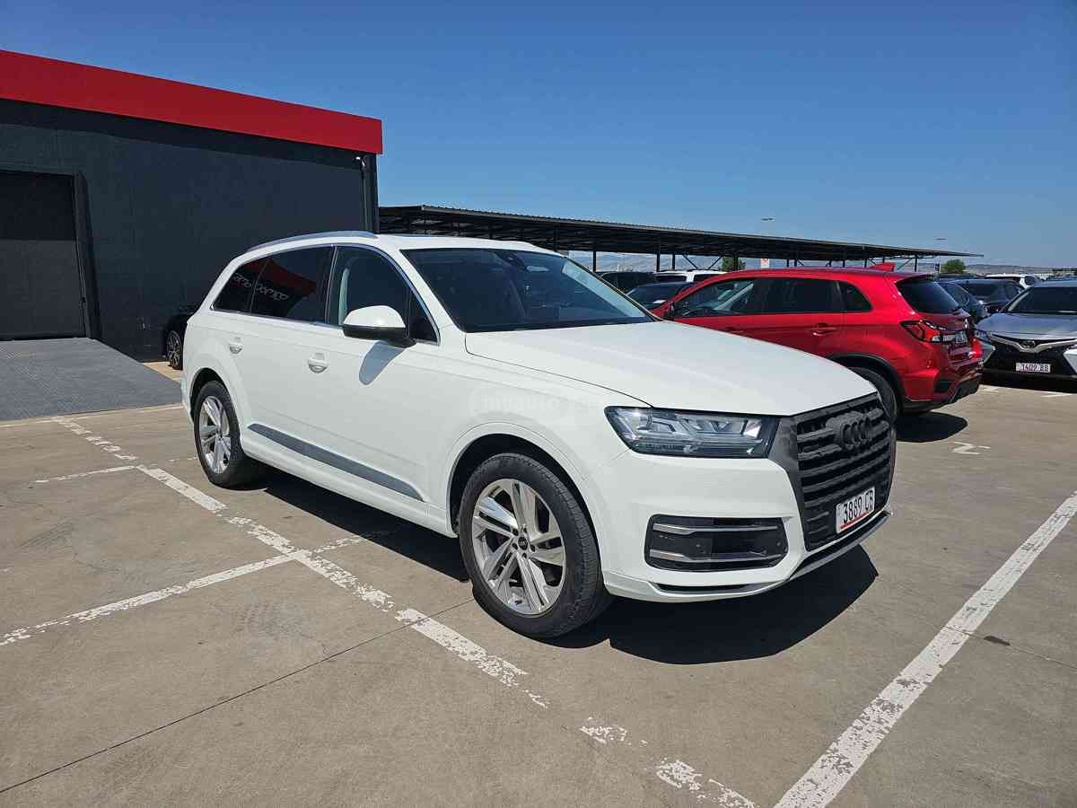 Audi Q7 - фото 3