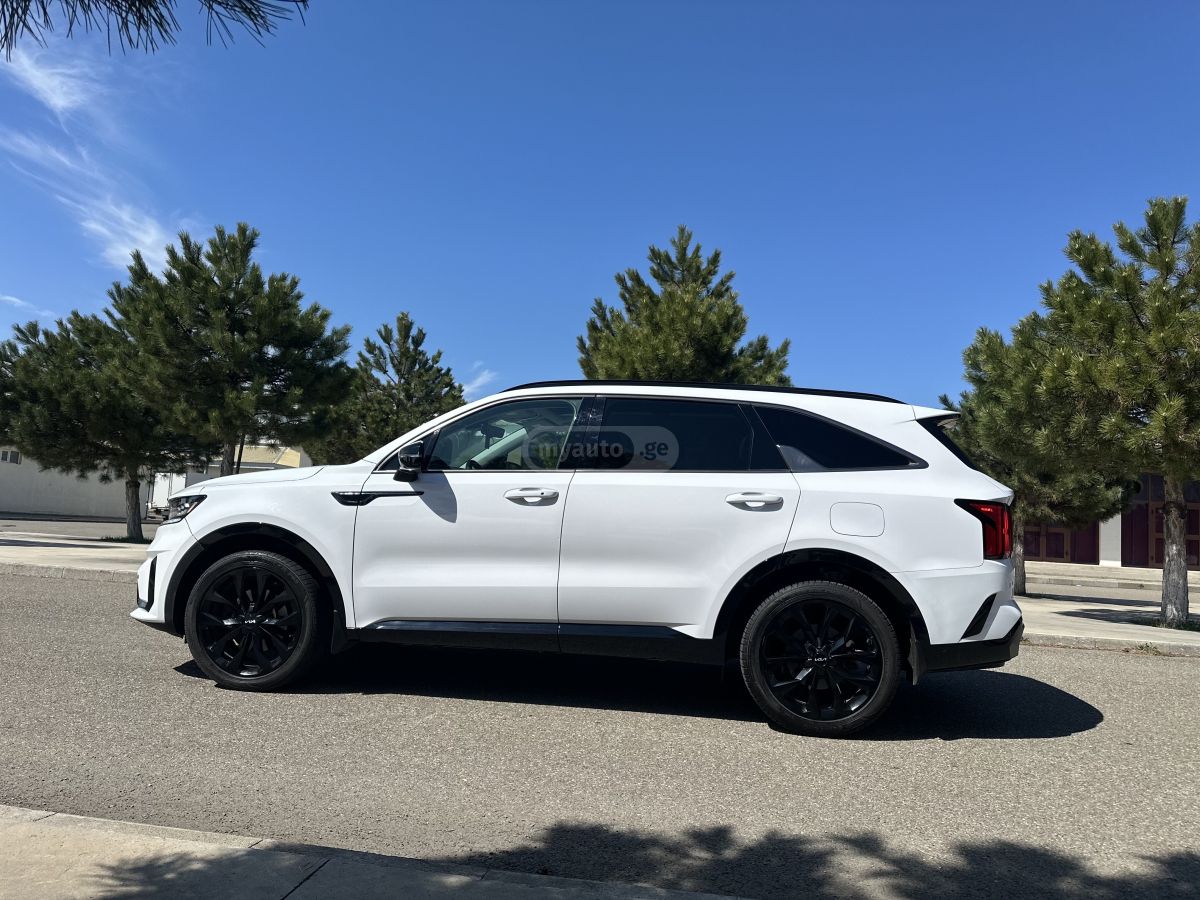 Kia Sorento - фото 6