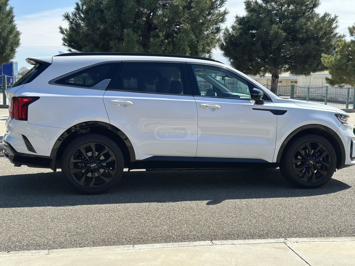 Kia Sorento - фото 7
