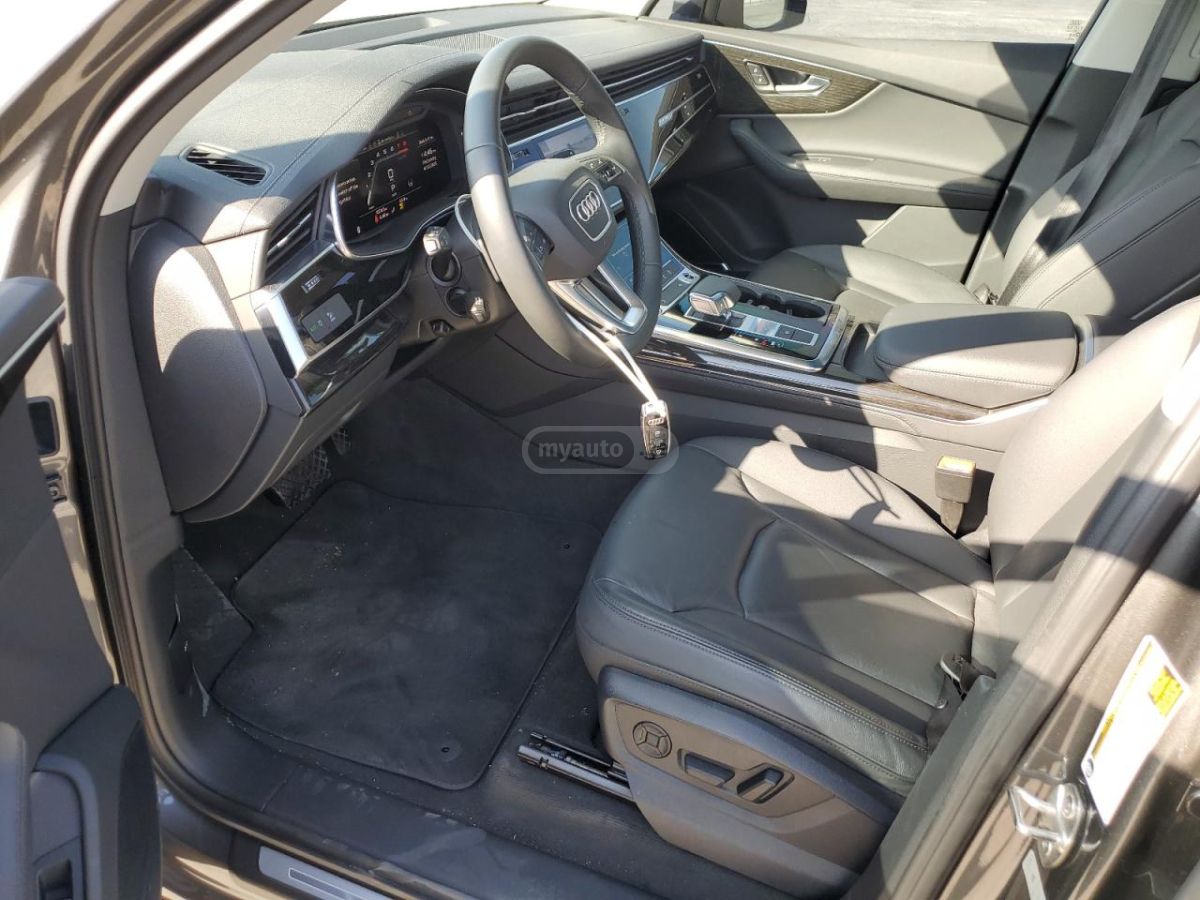 Audi Q7 - фото 15