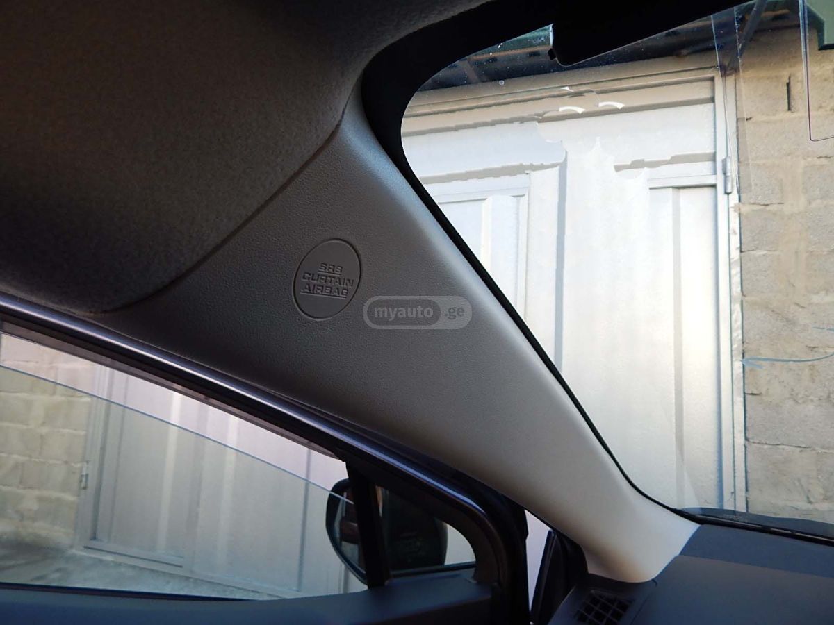 Toyota Aqua - фото 11