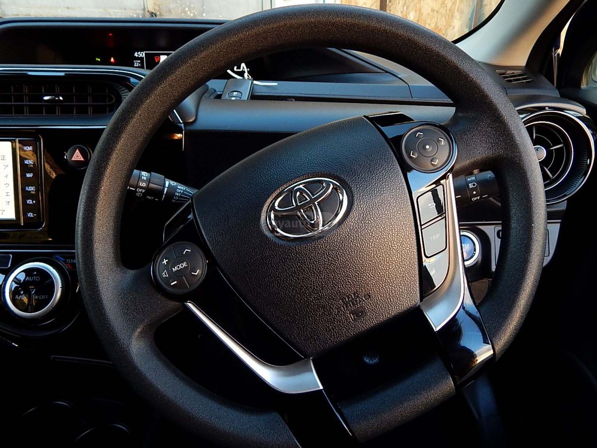 Toyota Aqua - фото 14