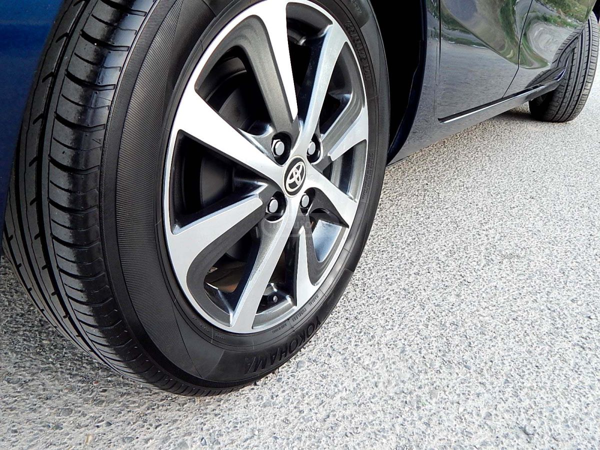 Toyota Aqua - фото 7