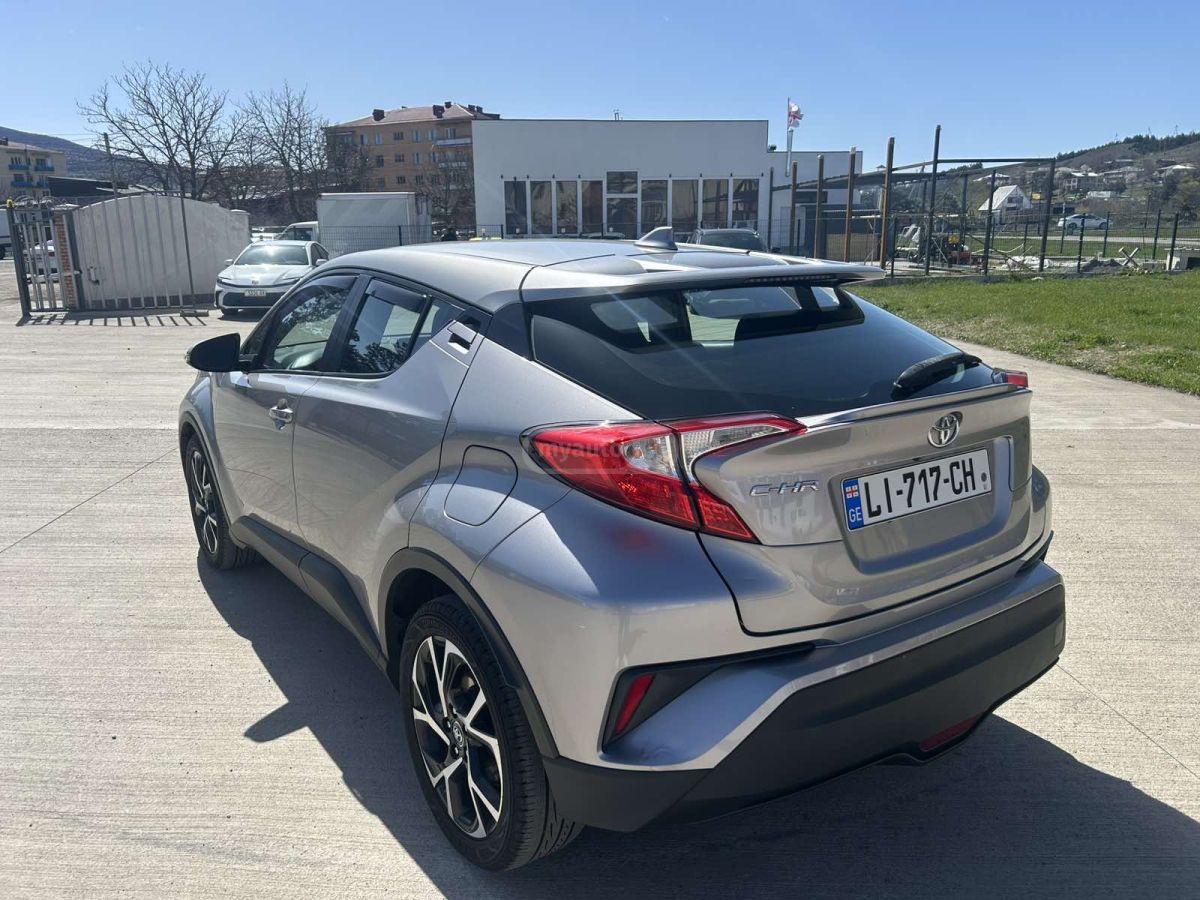 Toyota CHR - фото 4