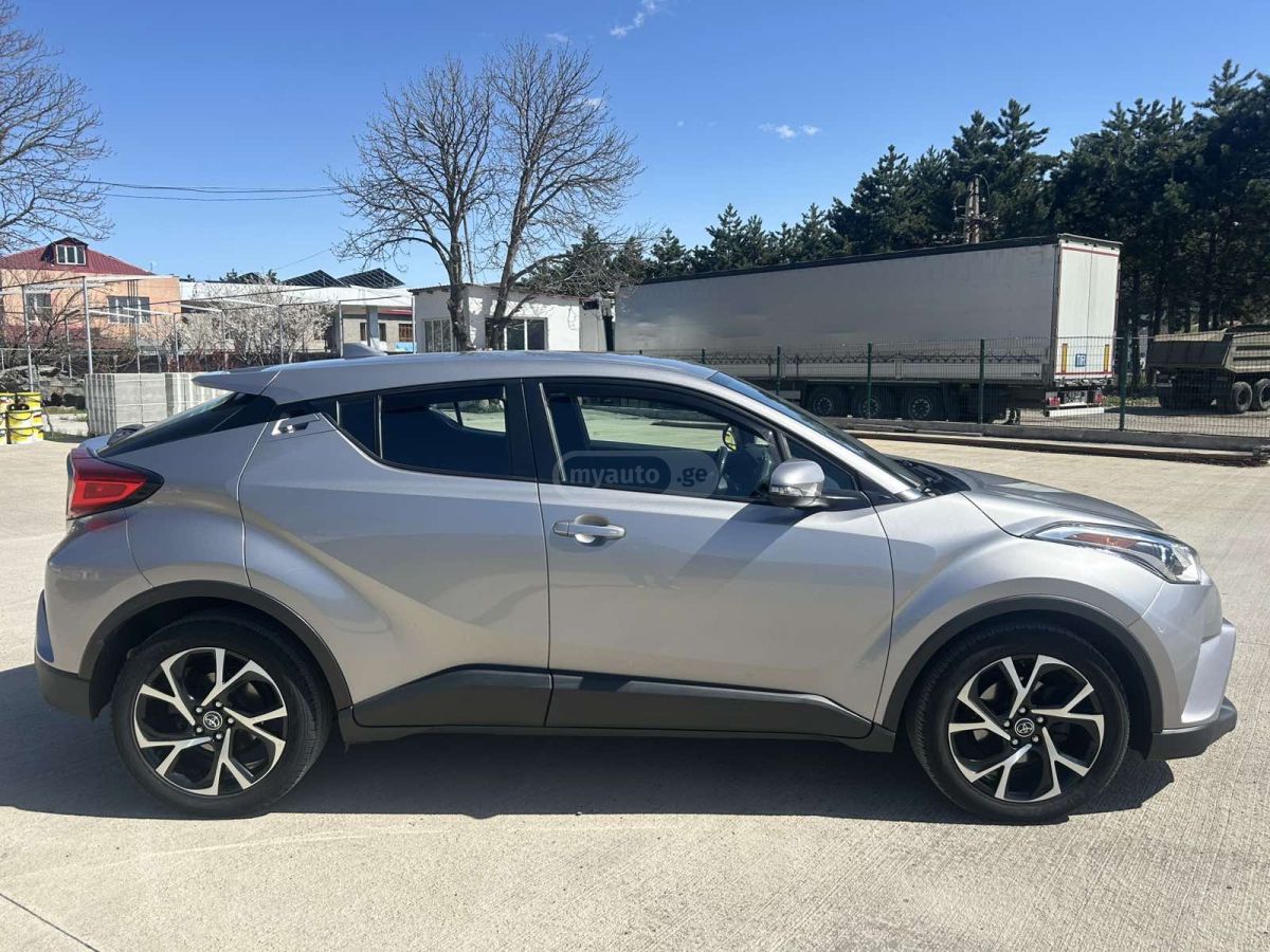 Toyota CHR - фото 5