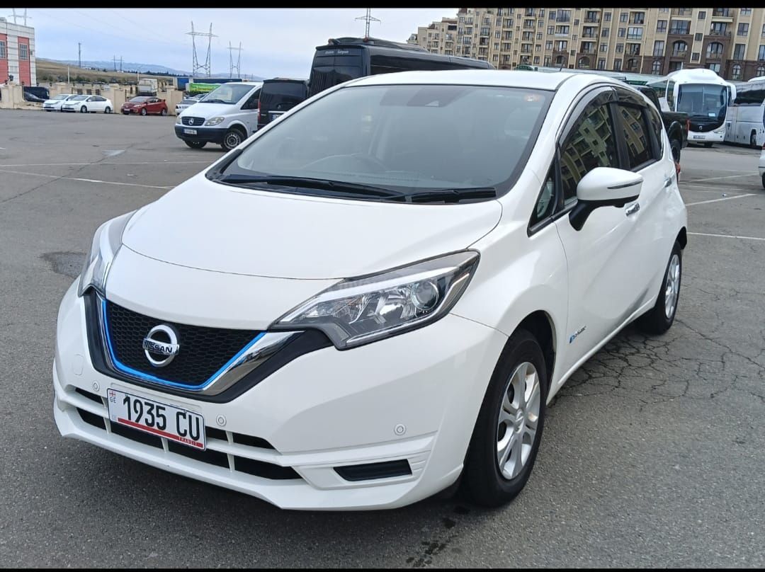 Nissan Note - фото 1