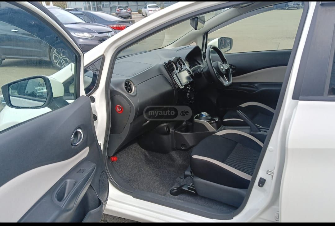 Nissan Note - фото 9