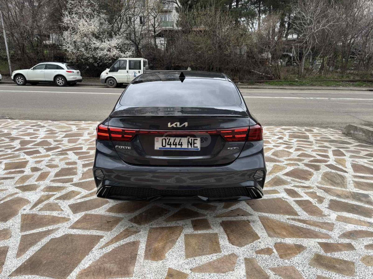 Kia gt — миниатюра 5