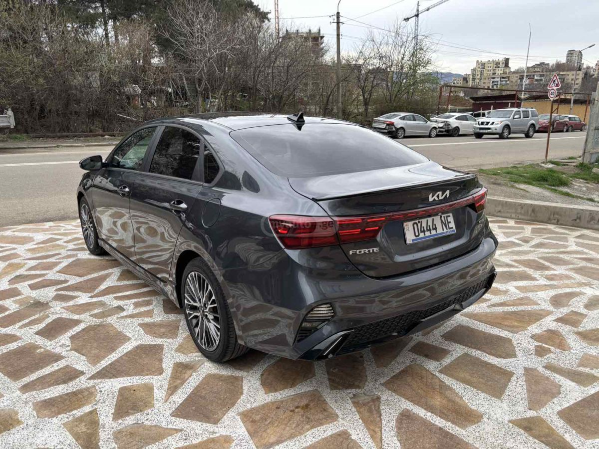 Kia gt — миниатюра 6