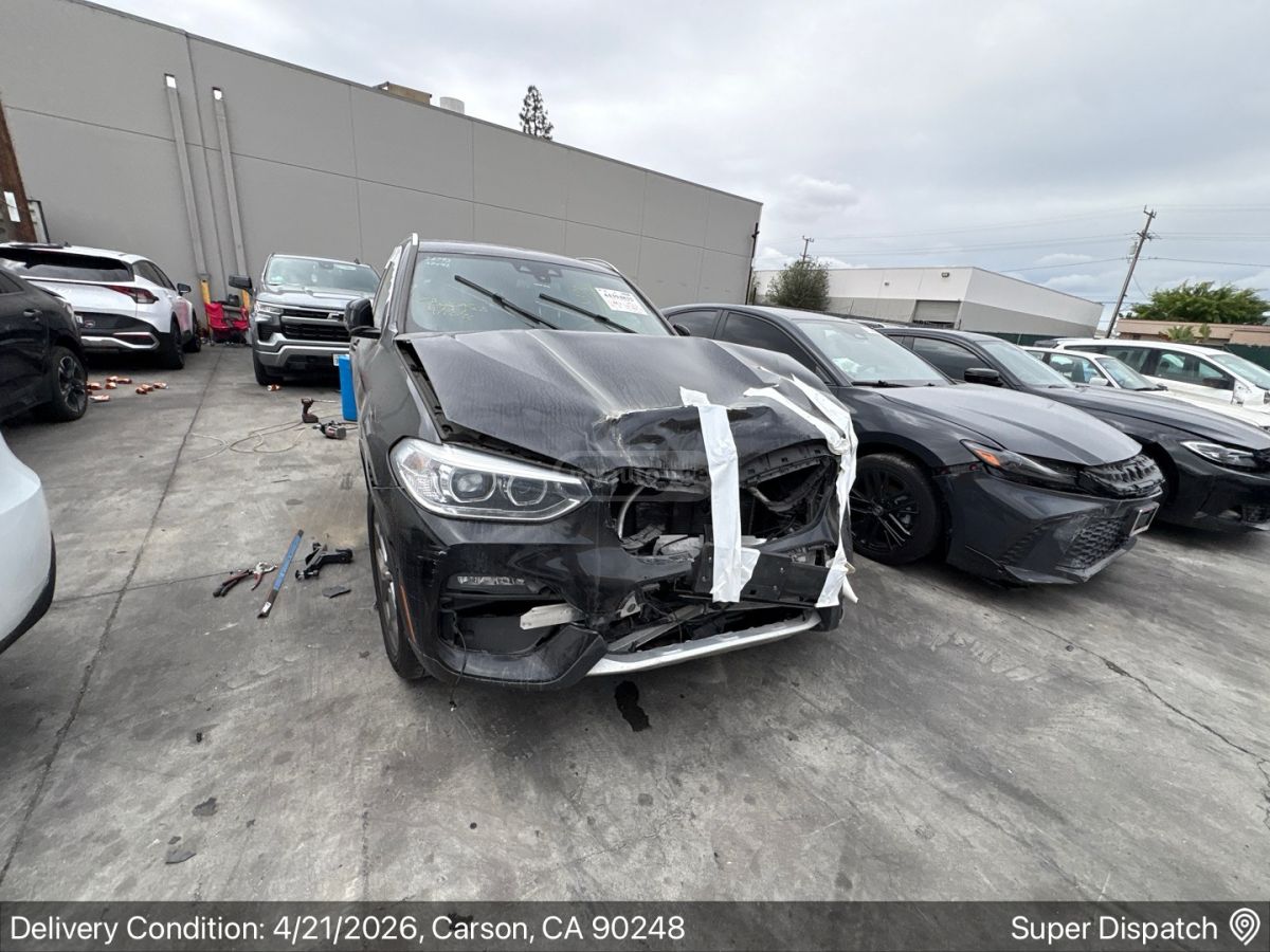 BMW X3 - фото 1