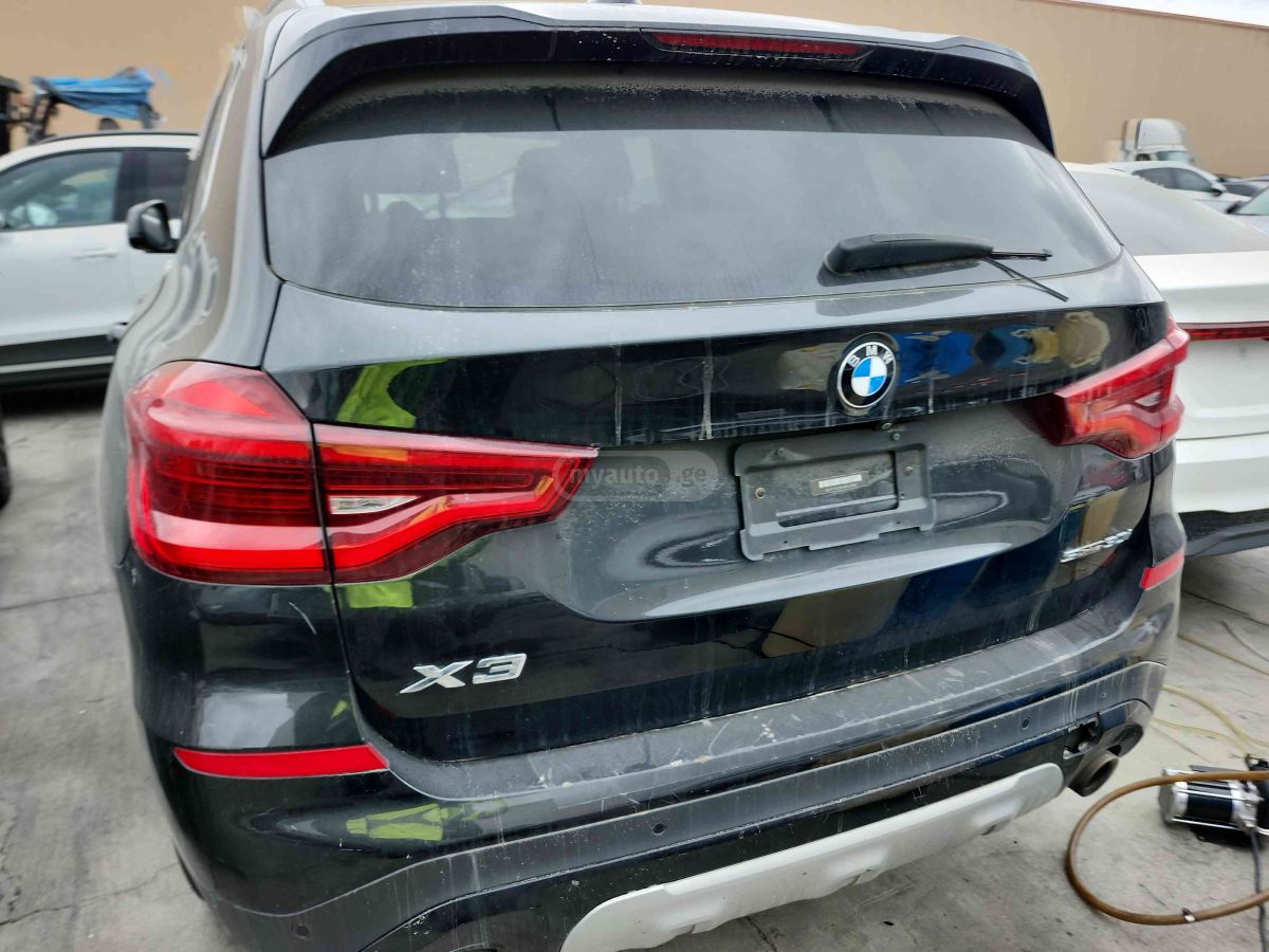 BMW X3 - фото 3