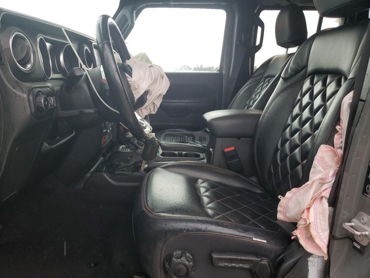 Jeep Wrangler - фото 7