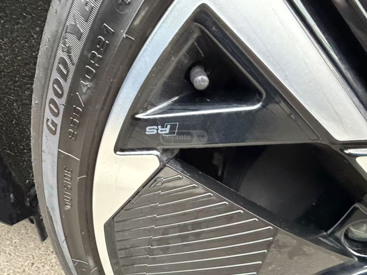 Audi Q4 E-Tron - фото 9