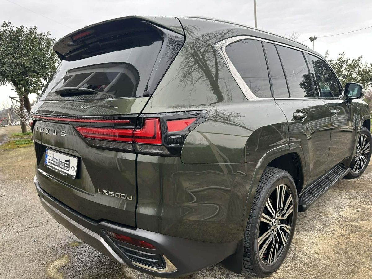 Lexus LX 500 - фото 7